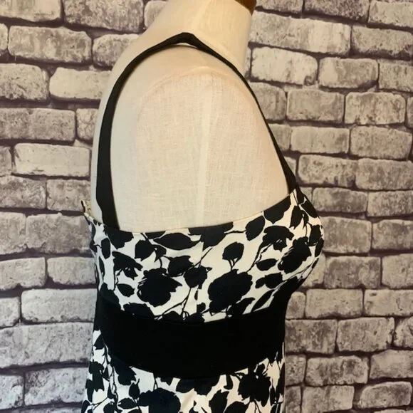 BCBG Black & White Dress Size 8 - Picture 8 of 12